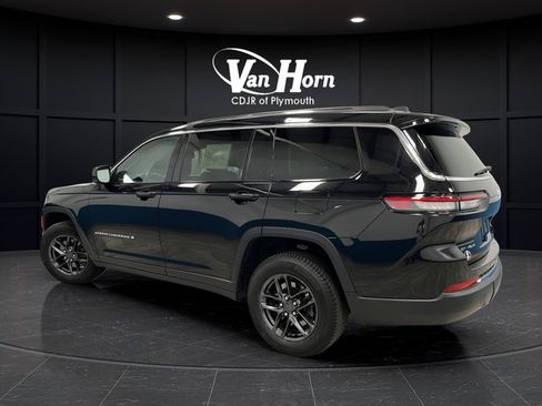 Used 2021 Jeep Grand Cherokee L Laredo w/ Luxury Tech Group I AWD/4WD image 5