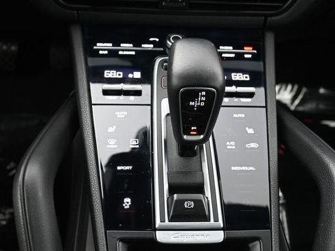 Used 2019 Porsche Cayenne image 12