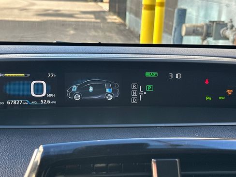 Used 2017 Toyota Prius Two image 24