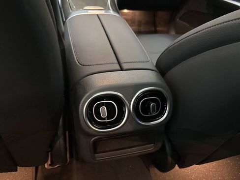 Used 2026 Mercedes-Benz GLC 300 GLC 300 image 21