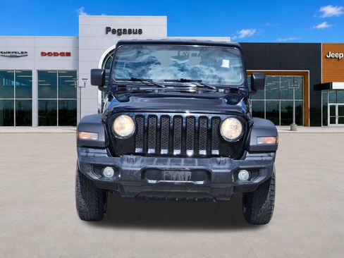 Used 2022 Jeep Wrangler Sport AWD/4WD image 6
