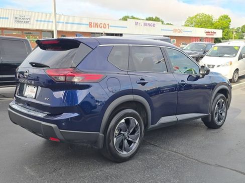 Certified 2024 Nissan Rogue SV w/ SV Premium Package FWD image 4