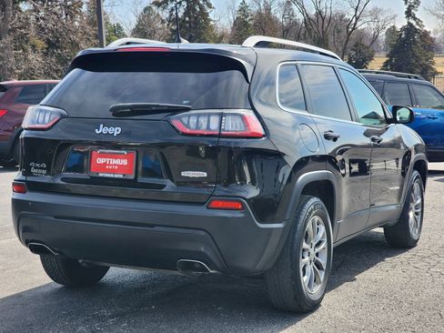Used 2019 Jeep Cherokee Latitude Plus w/ Cold Weather Group AWD/4WD image 7
