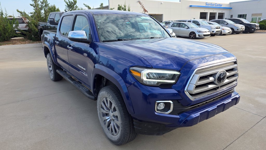 Used 2022 Toyota Tacoma Limited AWD/4WD image 7