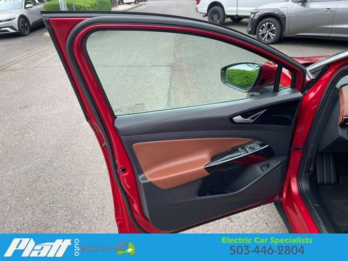 Used 2021 Volkswagen ID.4 Pro S RWD image 21