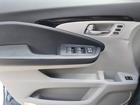 Used 2016 Honda Pilot Touring image 27