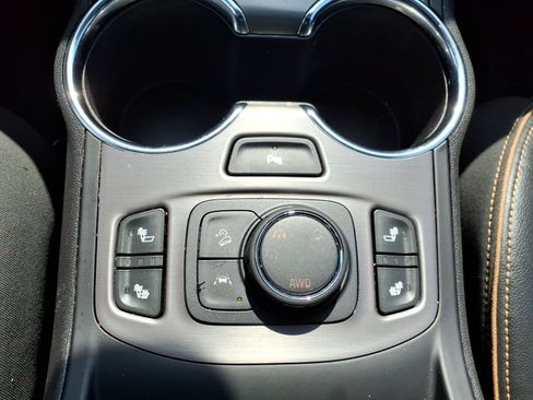 Used 2023 GMC Terrain AT4 w/ Infotainment Package II AWD/4WD image 32