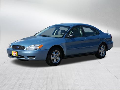 Used 2007 Ford Taurus SE FWD image 3