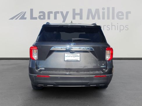 Used 2020 Ford Explorer XLT AWD/4WD image 4