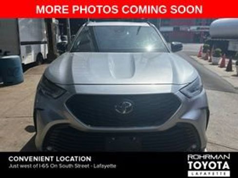 Used 2023 Toyota Highlander XSE AWD/4WD image 2