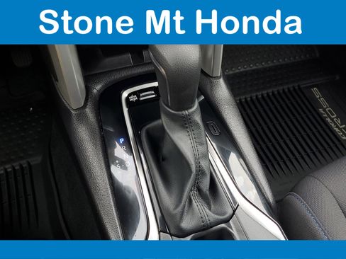 Used 2024 Toyota Corolla Cross SE image 32