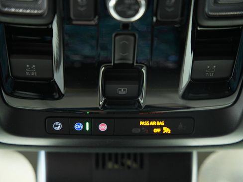 New 2026 GMC Yukon Denali w/ Denali Reserve Package AWD/4WD image 48