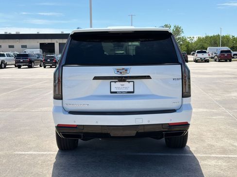 Used 2026 Cadillac Escalade Platinum Sport w/ LPO, Floor Liner Package image 10