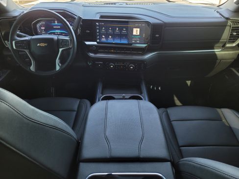 Used 2024 Chevrolet Silverado 2500 LTZ w/ LTZ Convenience Package image 18