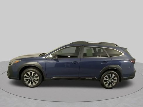 Used 2025 Subaru Outback Limited w/ Popular Package #2 AWD/4WD image 13