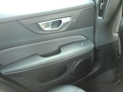 Used 2024 Volvo S60 B5 Plus w/ Climate Package FWD image 33