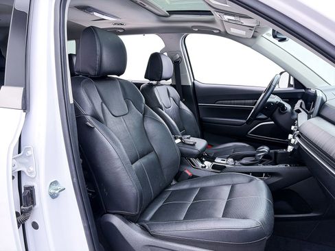 Certified 2024 Kia Telluride EX w/ EX Captain's Chair Package AWD/4WD image 38