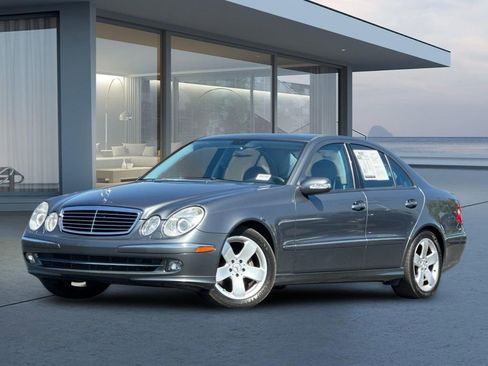 Used 2005 Mercedes-Benz E 500 Sedan image 8