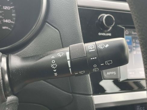 Used 2018 Subaru Outback 2.5i AWD/4WD image 24