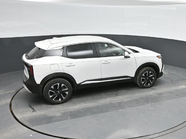 Used 2025 Nissan Kicks SV AWD/4WD image 35