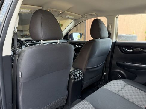 Used 2021 Nissan Rogue Sport SV image 13