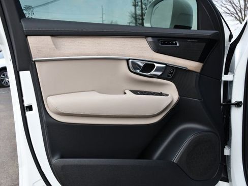 New 2026 Volvo XC90 B6 Plus w/ Protection Package Premier AWD/4WD image 10