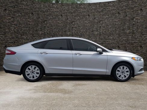 Used 2014 Ford Fusion S FWD image 3