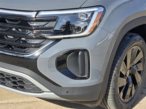 New 2026 Volkswagen Atlas Cross Sport SE image 6