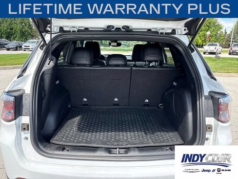 Used 2022 Jeep Compass Latitude w/ Sun and Sound Group AWD/4WD image 11