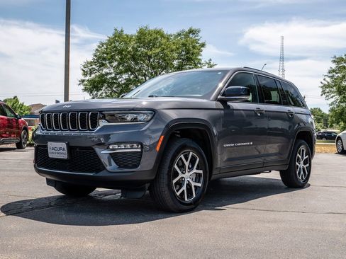 Used 2024 Jeep Grand Cherokee Limited AWD/4WD image 6