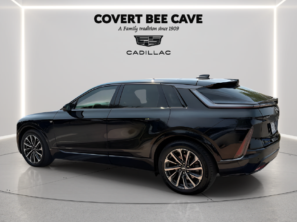 Used 2024 Cadillac Lyriq Sport AWD/4WD image 7