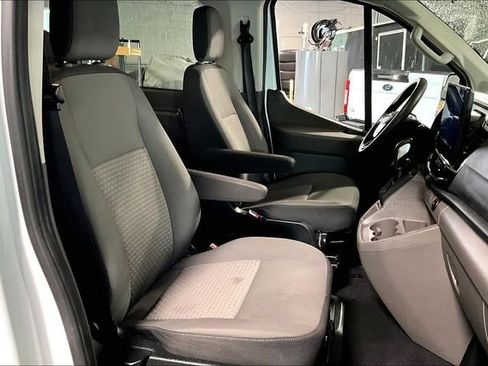 Used 2015 Ford Transit 150 XL RWD image 7