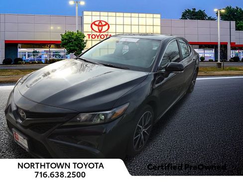 Used 2024 Toyota Camry SE image 14