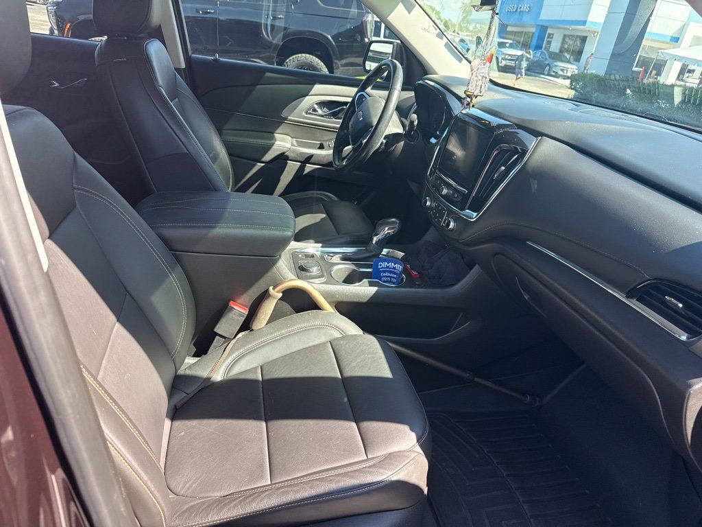 Certified 2021 Chevrolet Traverse LT w/ LT Premium Package FWD image 7