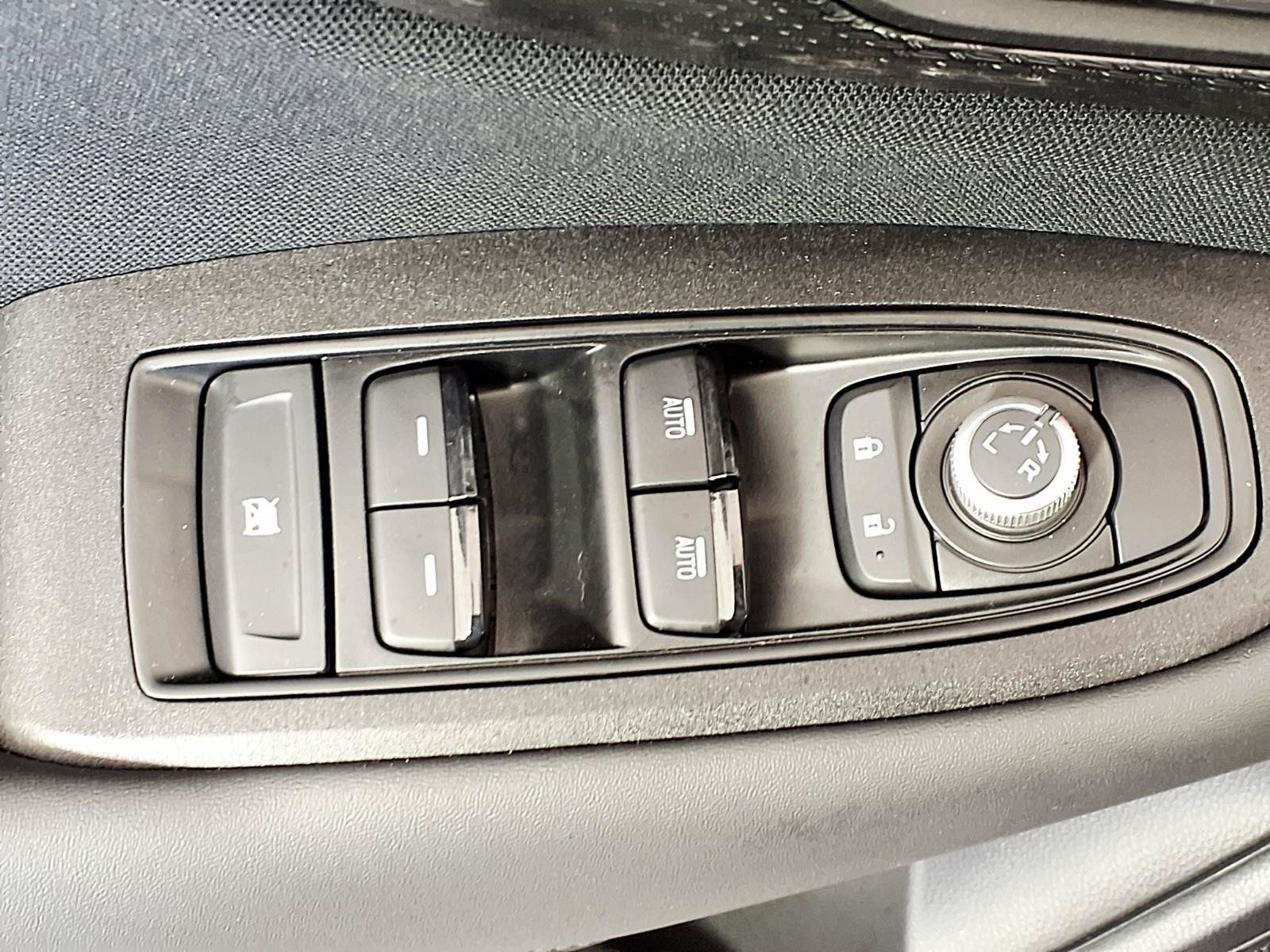 Used 2025 Subaru Outback Premium AWD/4WD image 16