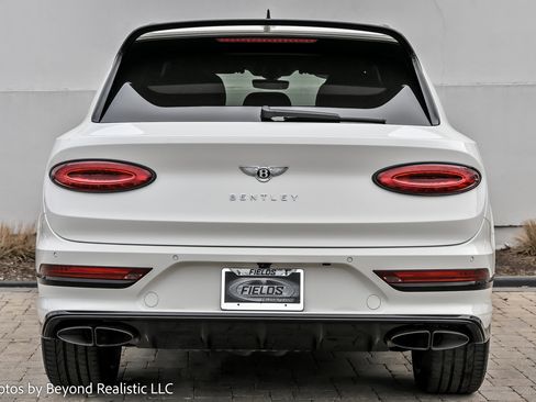 Used 2023 Bentley Bentayga image 6