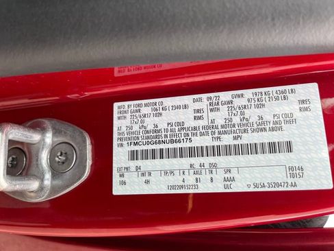 Used 2022 Ford Escape SE w/ Convenience Package FWD image 23