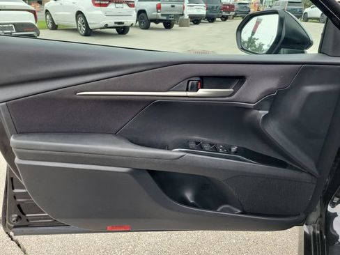 Used 2025 Toyota Camry LE FWD image 21