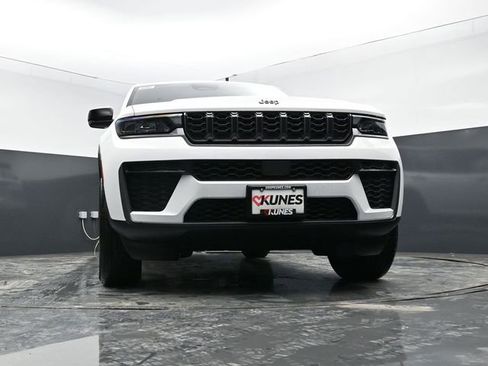 New 2026 Jeep Grand Cherokee Altitude AWD/4WD image 44