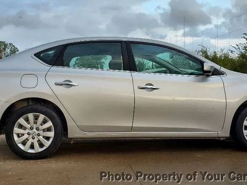 Used 2019 Nissan Sentra S image 8