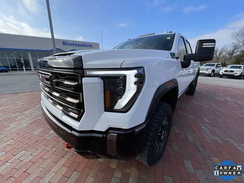 Used 2024 GMC Sierra 2500 AT4X image 26