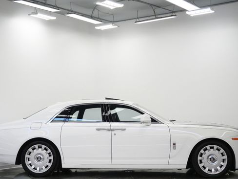 Used 2014 Rolls-Royce Ghost RWD image 58