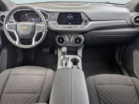 Used 2021 Chevrolet Blazer LT FWD image 16