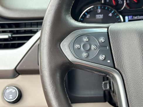 Used 2018 Chevrolet Suburban Premier image 9