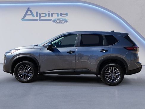 Used 2024 Nissan Rogue S AWD/4WD image 2
