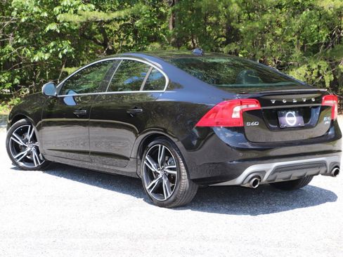 Used 2017 Volvo S60 T6 R-Design Platinum w/ Climate Package AWD/4WD image 38