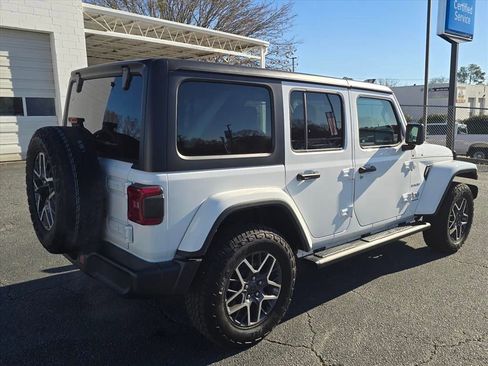 Certified 2024 Jeep Wrangler Sahara image 5