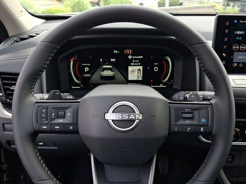 New 2026 Nissan Rogue Platinum w/ Platinum Premium Package AWD/4WD image 16