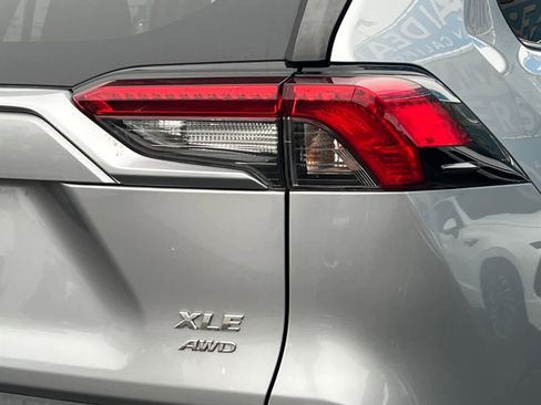 Used 2020 Toyota RAV4 XLE image 27