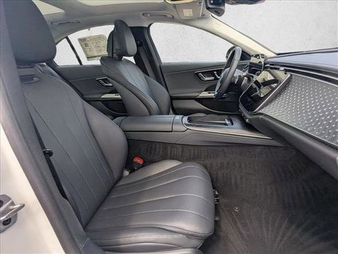 Certified 2025 Mercedes-Benz E 350 4MATIC Sedan w/ Winter Package image 21